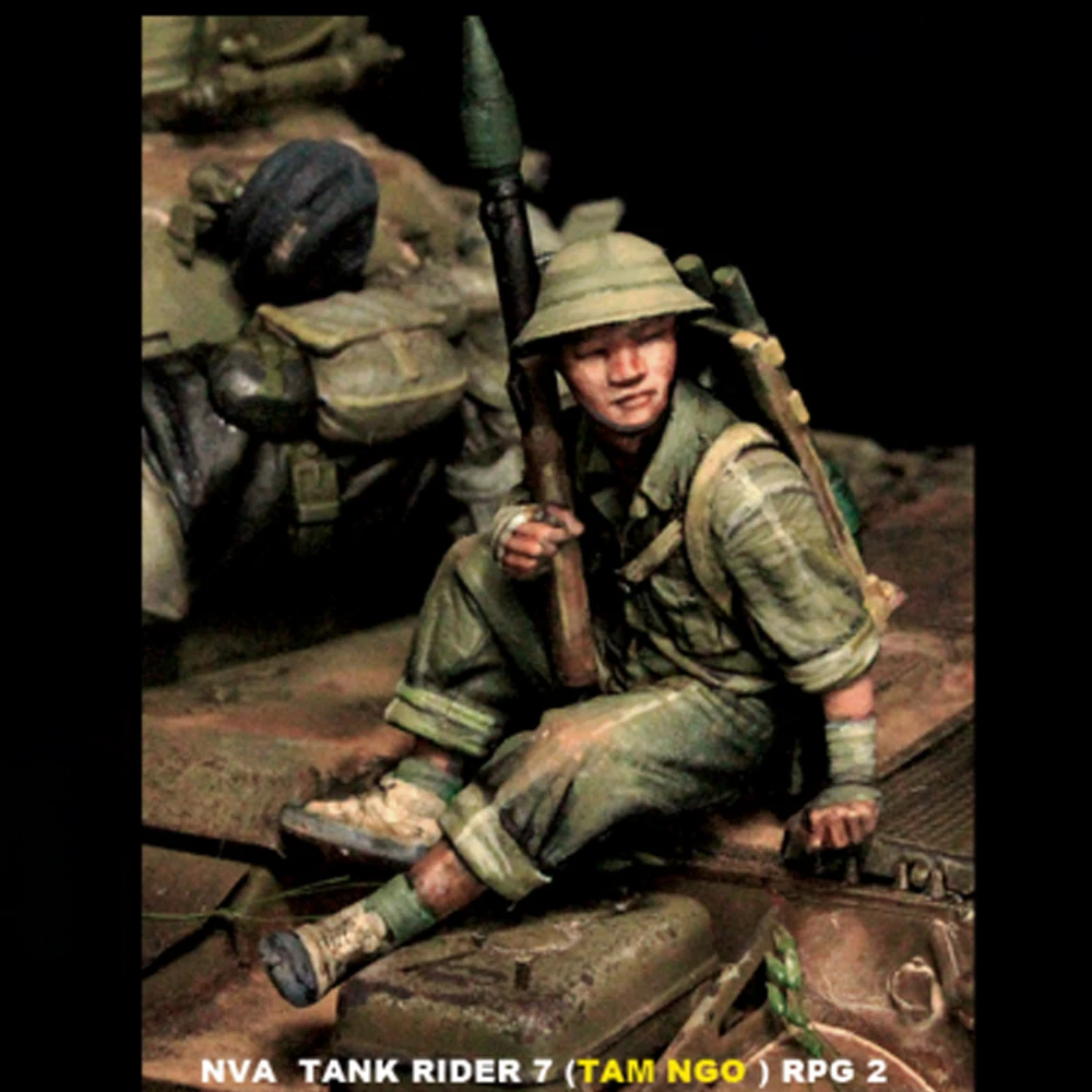 Model Kit Ixchel - 1/35 NVA Tank RIDER 7, RPD