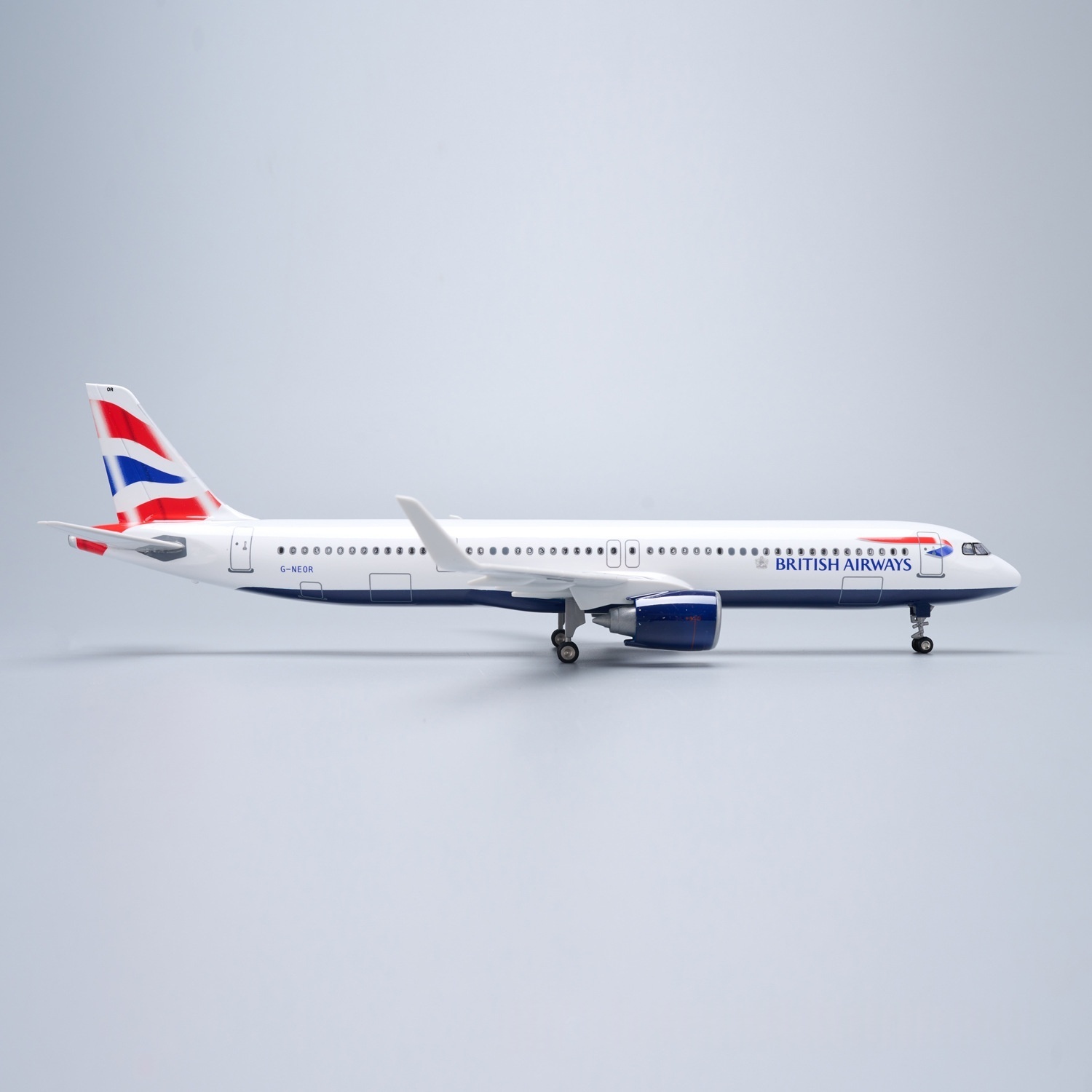 Aereo in resina in scala 1/100 - Model Kit Plane recensione e prezzo