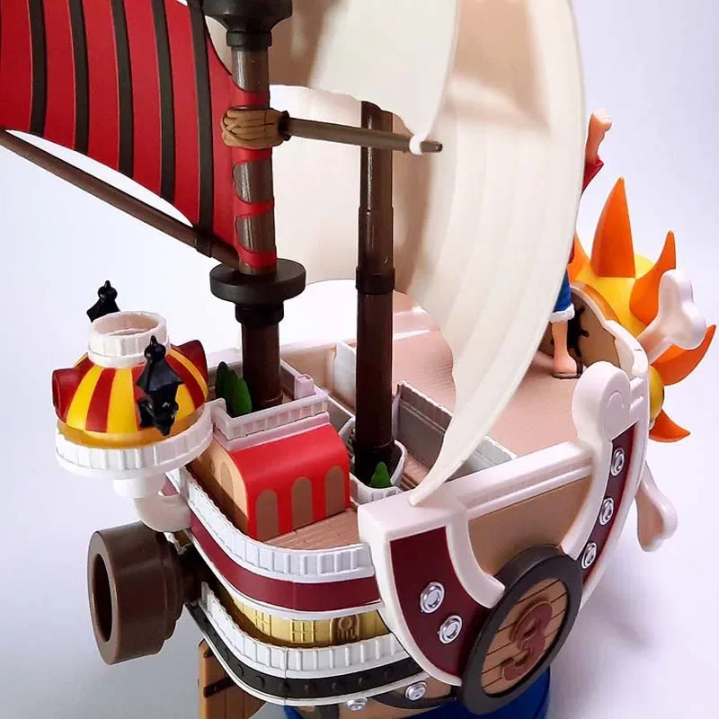 Figura di un pezzo Rufy THOUSA - Model Kit One Piece Ship recensione e prezzo