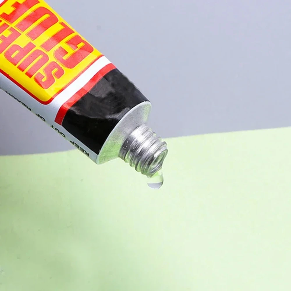502 Resina Epossidica Istantan - Model Kit Glue recensione e prezzo
