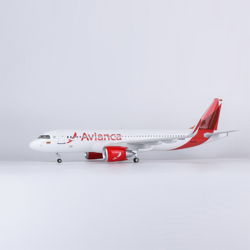 Modellino di Aereo Avianca A32 - Model Kit Plane recensione e prezzo
