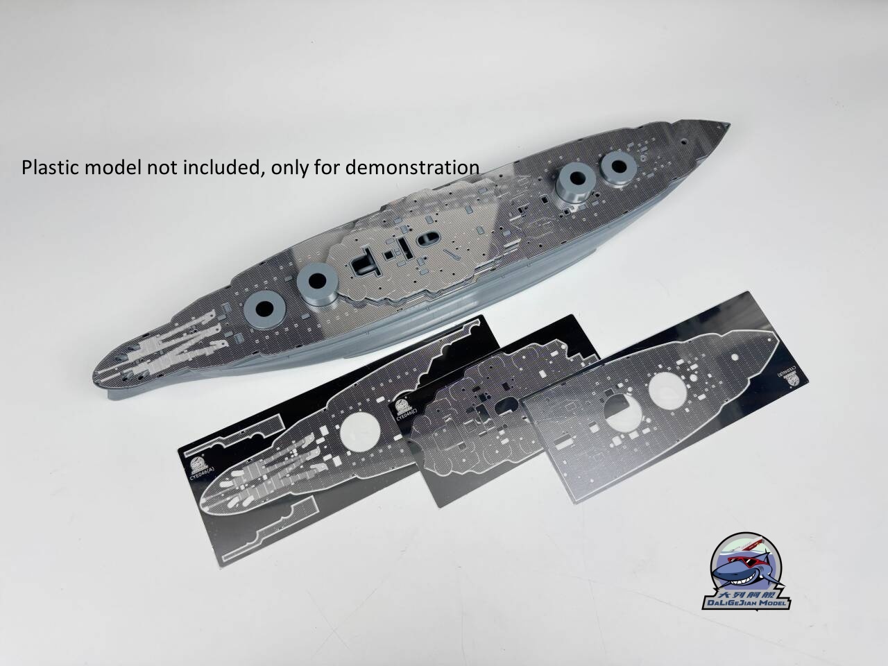 Ponte in metallo in scala 1/35 - Model Kit Uss Arizona recensione e prezzo