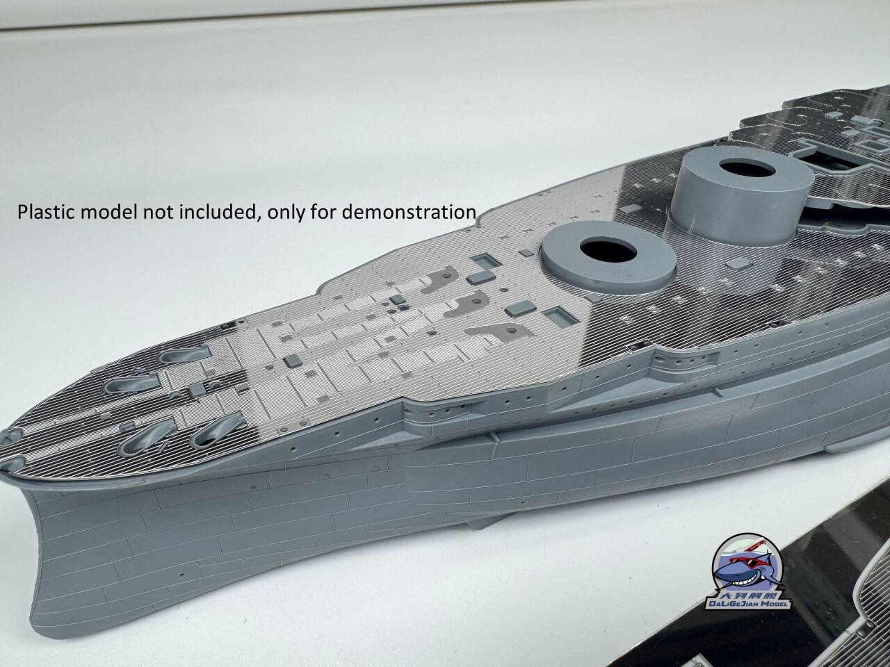 Ponte in metallo in scala 1/35 - Model Kit Uss Arizona recensione e prezzo