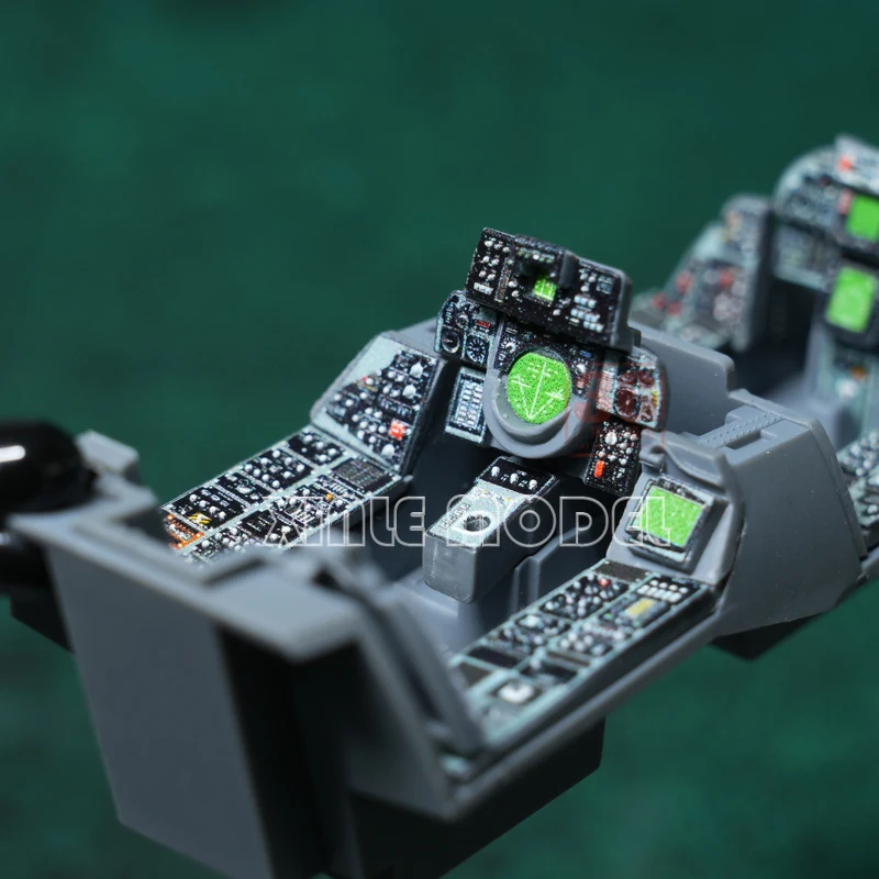 Strumento lanbo cabina di pilo - Model Kit Academy recensione e prezzo